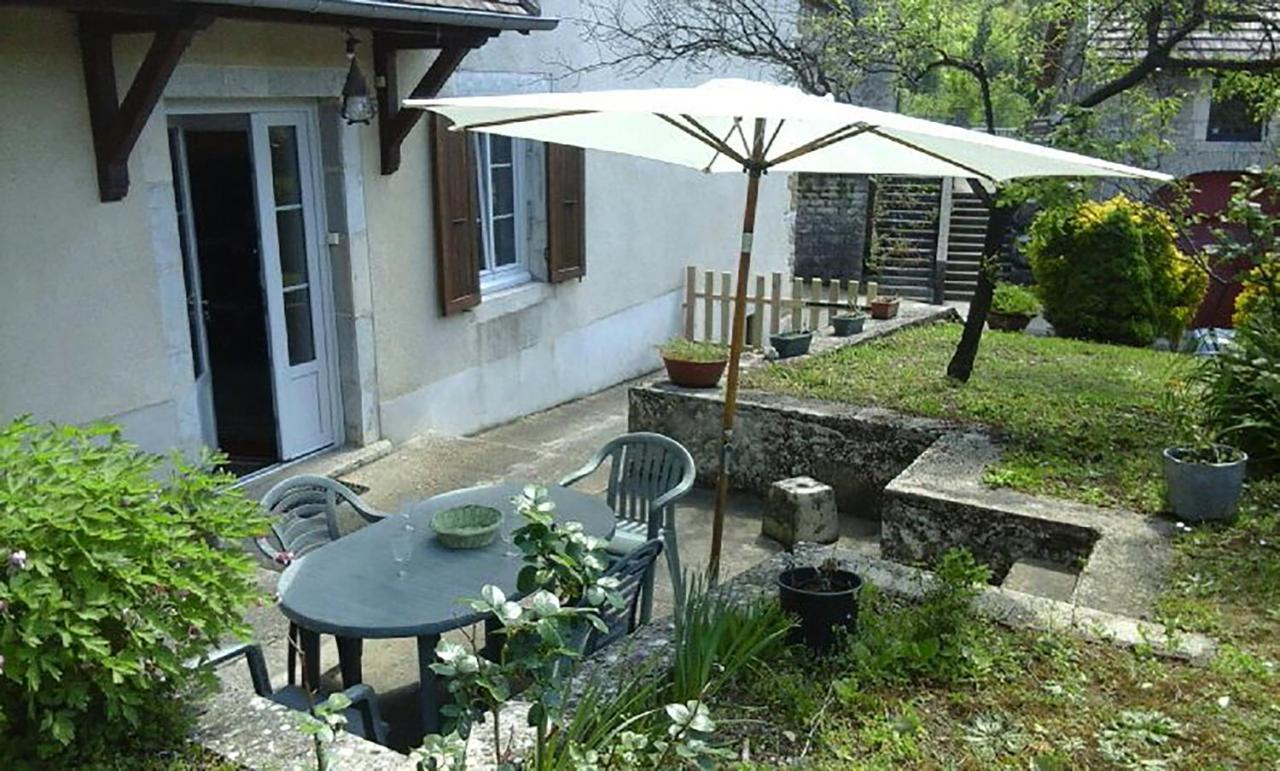 Willa Retro Arty House Mesnay Zewnętrze zdjęcie